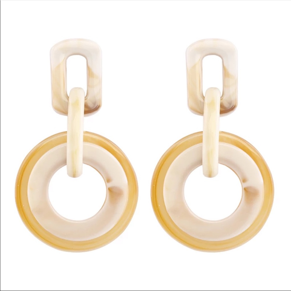 Minimalistic ivory acetate earrings